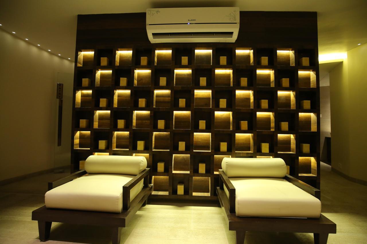 Rajhans Belliza Service Apartment سورات المظهر الخارجي الصورة