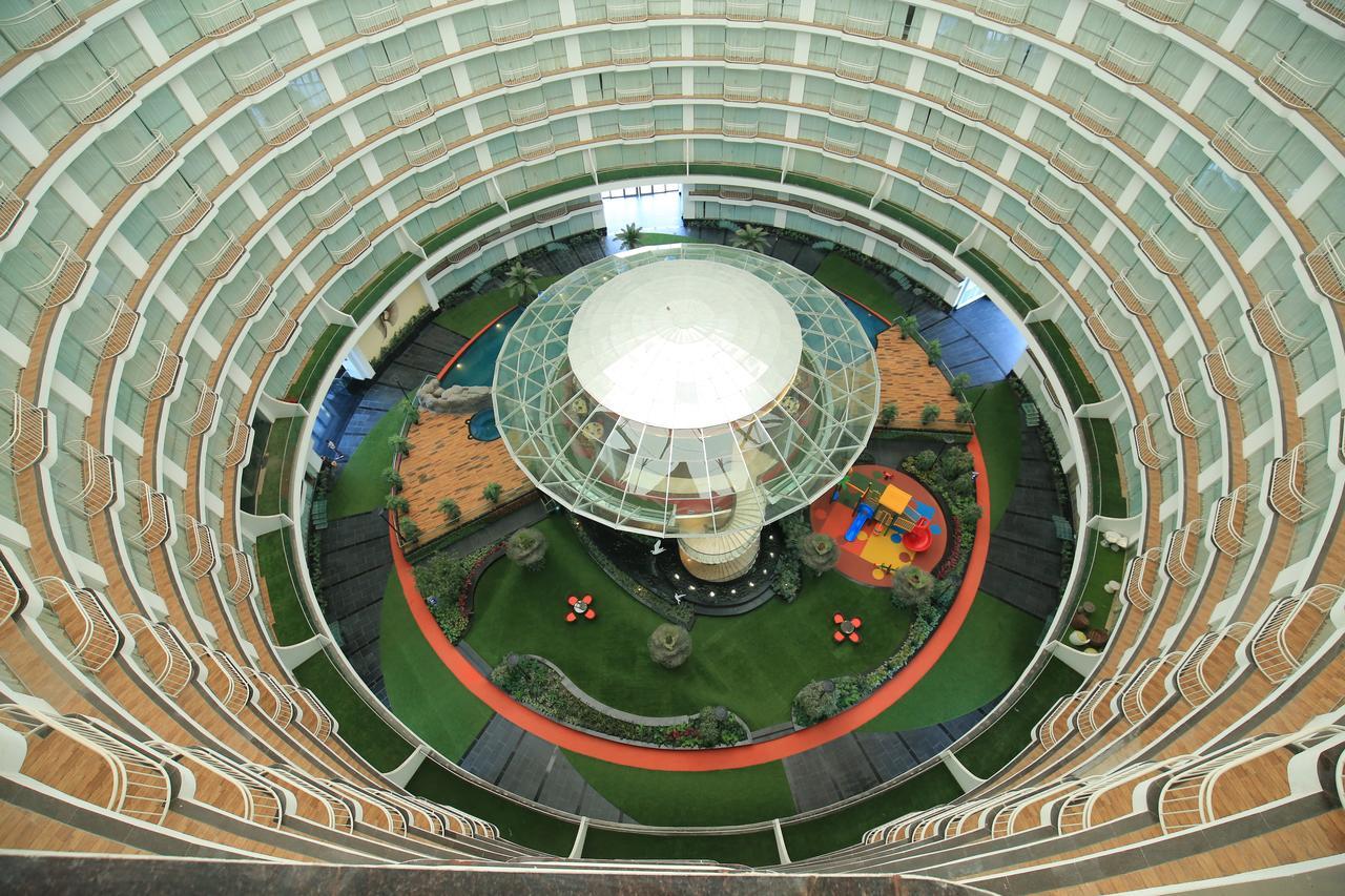 Rajhans Belliza Service Apartment سورات المظهر الخارجي الصورة