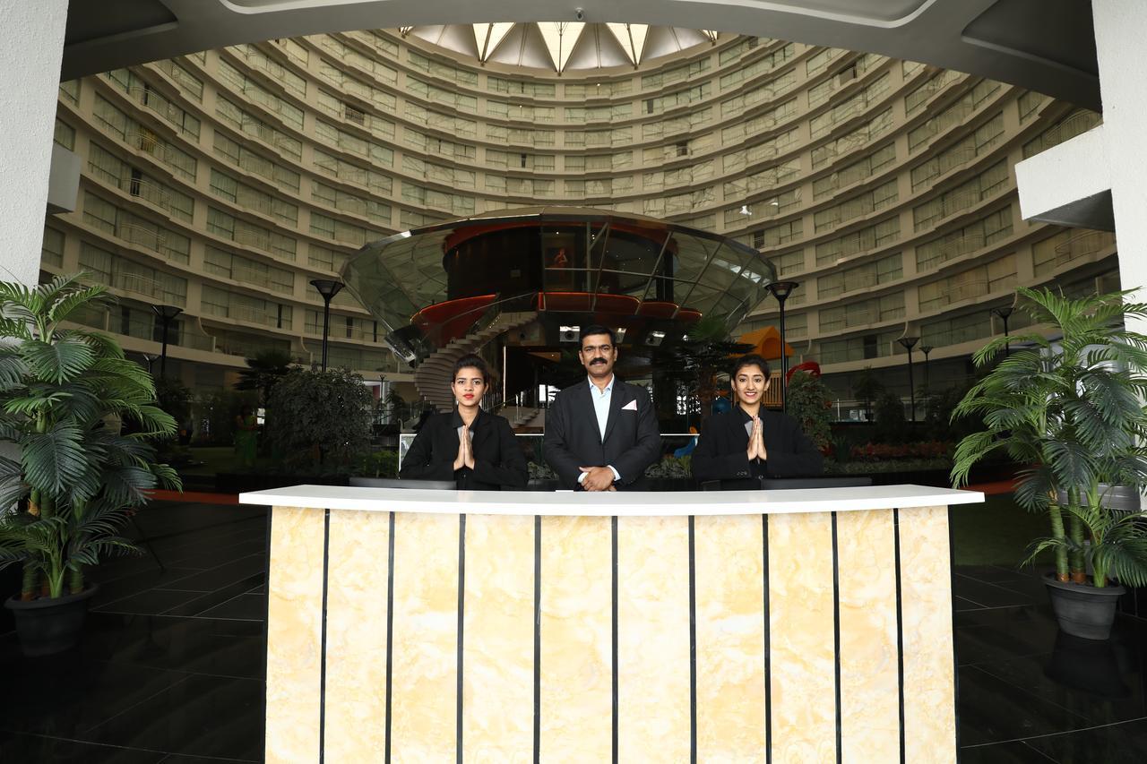 Rajhans Belliza Service Apartment سورات المظهر الخارجي الصورة
